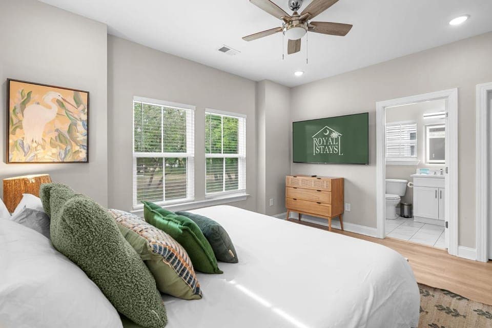 DriftMint- Ocean View- Dog friendly, Garage House in Myrtle Beach