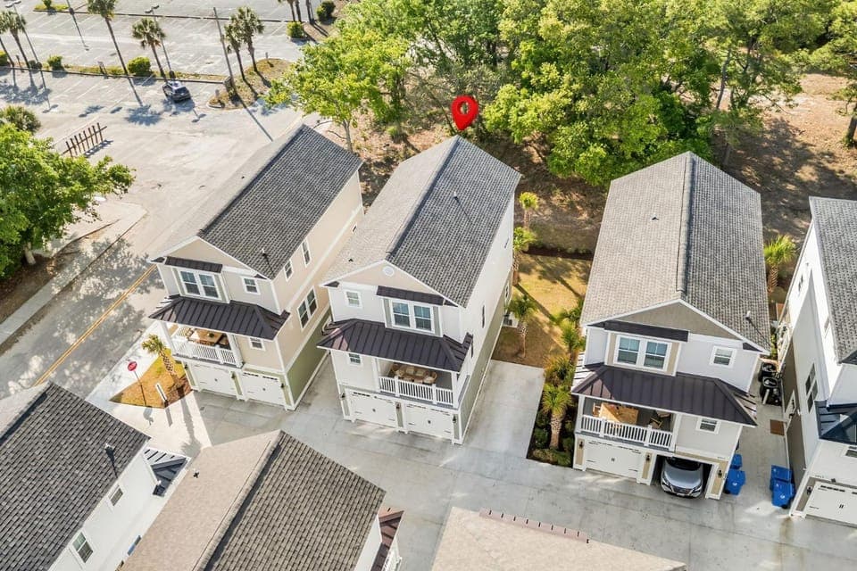 The Pink Panther-Ocean side-Pet Friendly House in Myrtle Beach