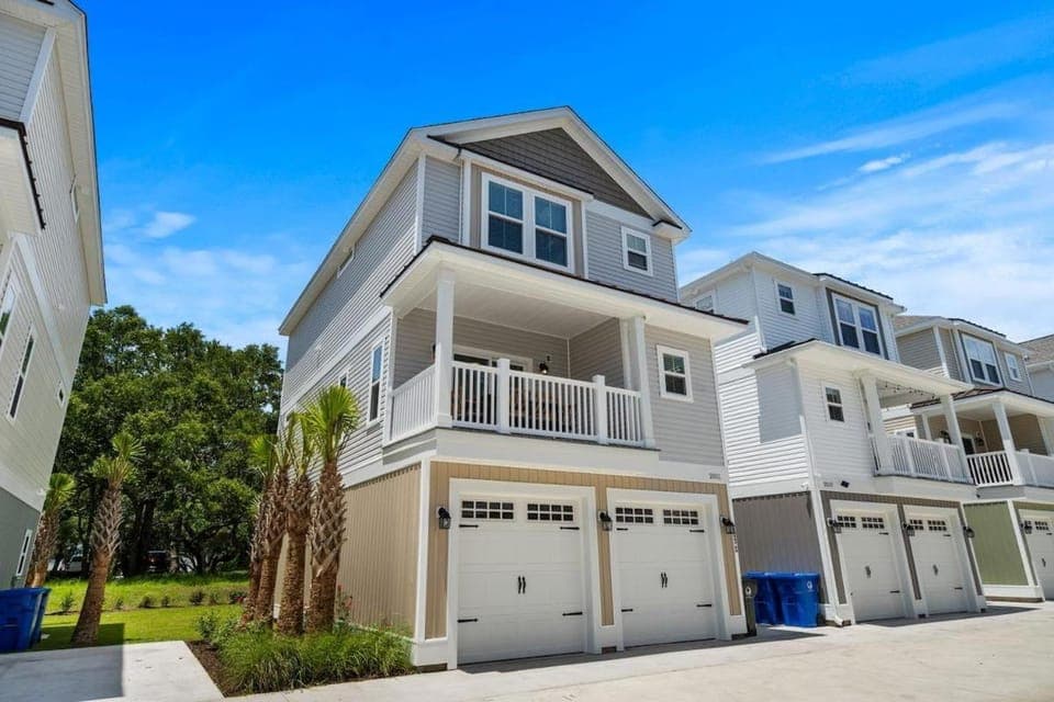 Sea Level-Across from Ocean-Dog Friendly-Garage House in Myrtle Beach