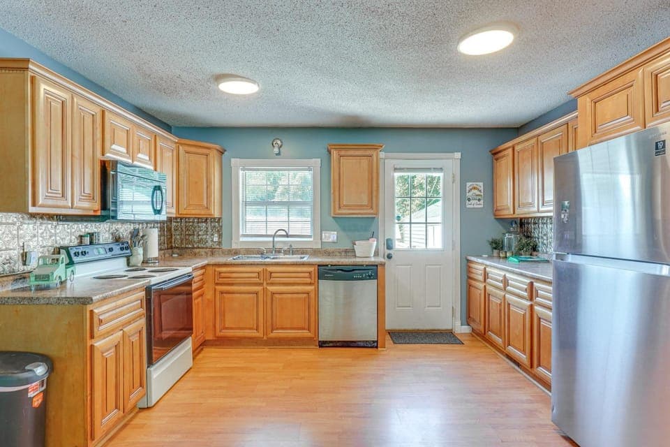 Hike, Fish & Ride: Pet-Friendly Huntsville Home House in Tennessee