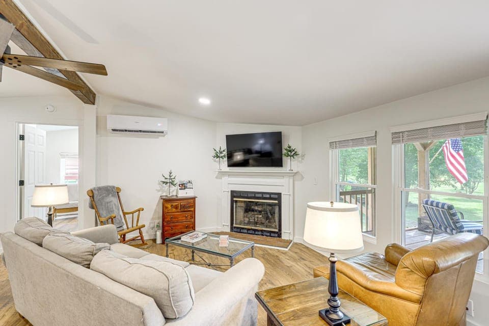 Serene Cabin w/ Pond & Creek on South Saluda River Cabin in Pickens County