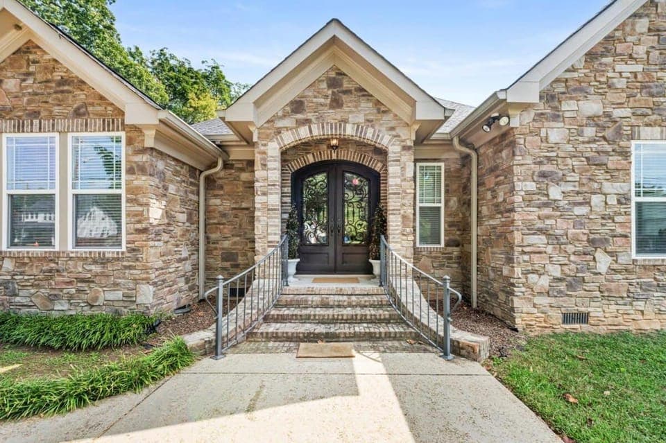 Luxury Retreat in Red Bank TN House in Chattanooga