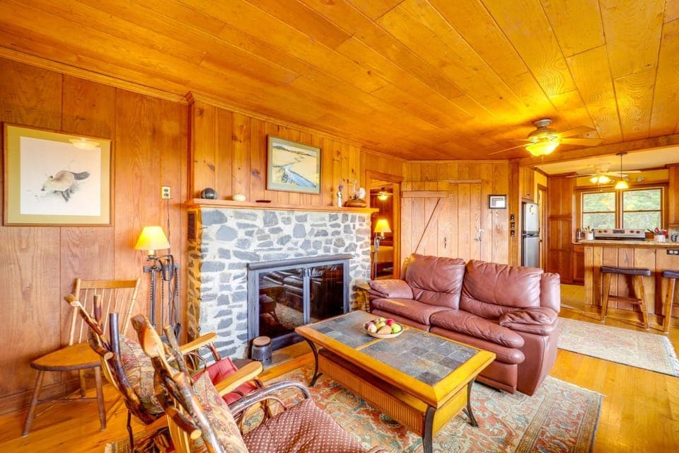 Little Switzerland Cabin w/ Stunning Mtn Views Cabin in Mitchell County