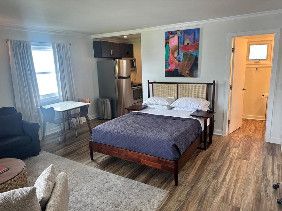 Nashville Studio wpool - Hip Melrose - 8th Ave House in Berry Hill