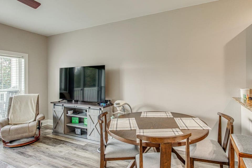 Tee Off & Unwind By Pool: Myrtle Beach Condo House in Carolina Forest