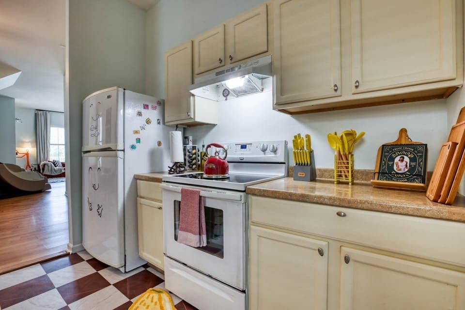 dishwasher, oven, stove, toaster, kitchen