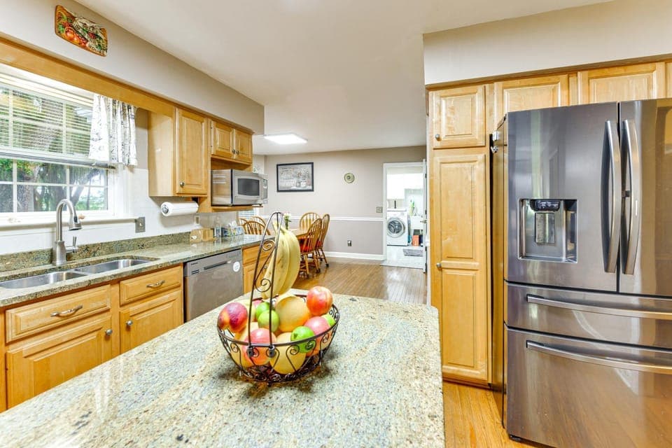 Family Retreat in Beaufort: 3 Mi to Historic Dtwn House in Beaufort