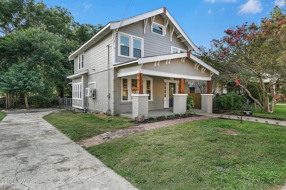 Campbell Street Charm House in Jackson