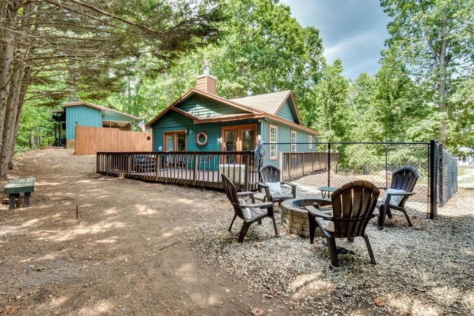 Dock & Hot Tub at Fair Play Hideaway! House in Fair Play