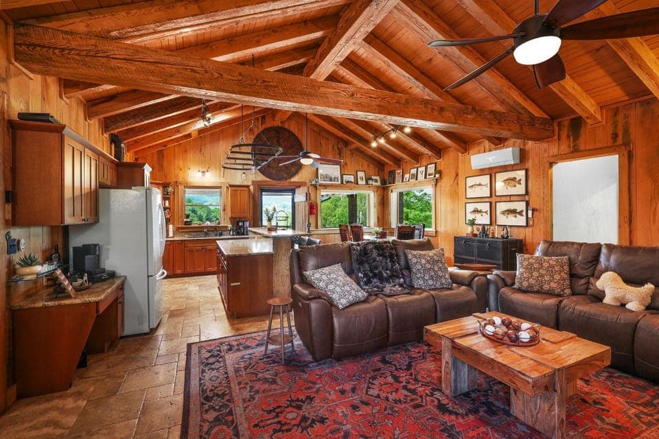 Dakota Ridge House in Watauga Lake