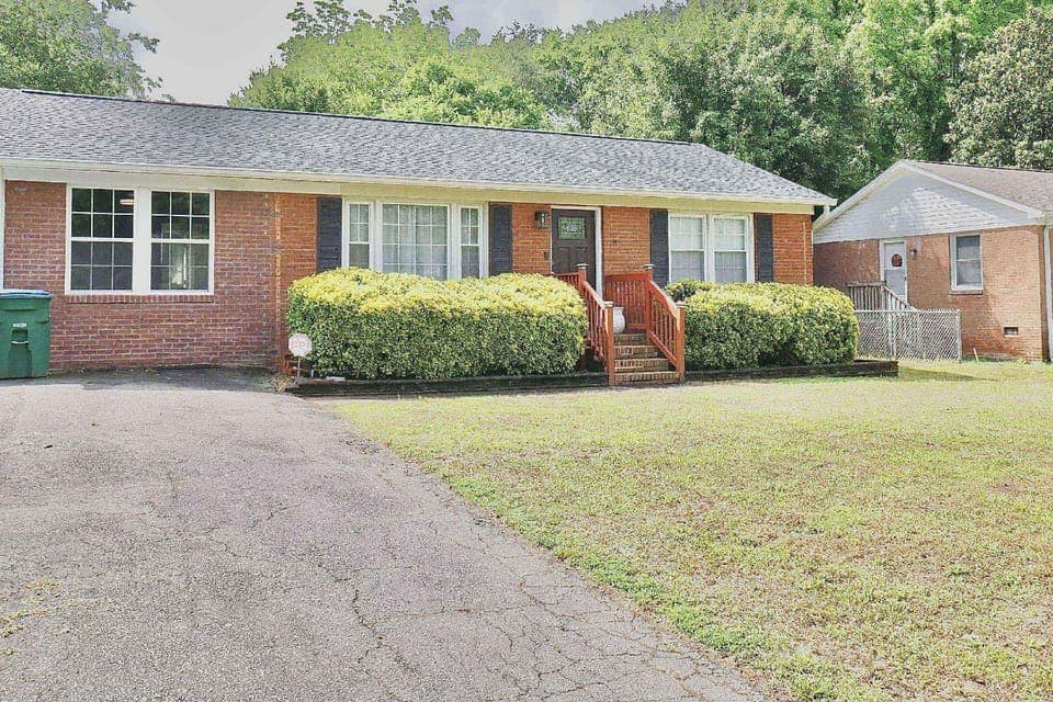 Parkside Retreat House in Pineville