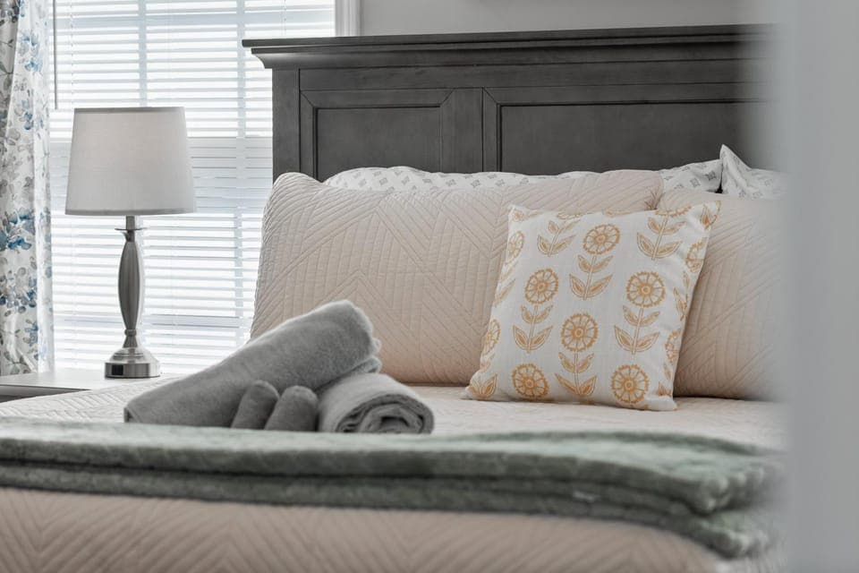 Bed, Bedroom