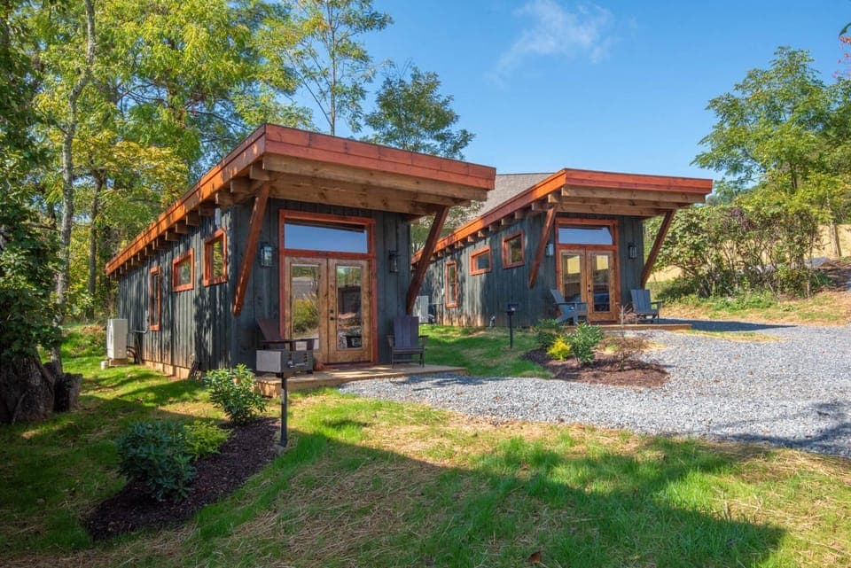 1 Mile to Downtown West Jefferson! Camping Cabin #3 Cabin in West Jefferson