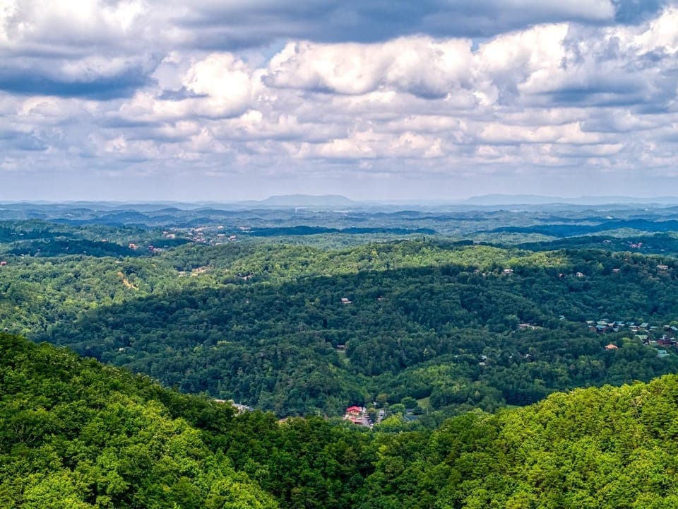Nearby landmark, Day, Neighbourhood, Natural landscape, Bird's eye view, Summer, View (from property/room), View (from property/room), Decorative detail, Decorative detail, Pets, Pets, Pets, Mountain view, Mountain view, pet friendly, pet friendly