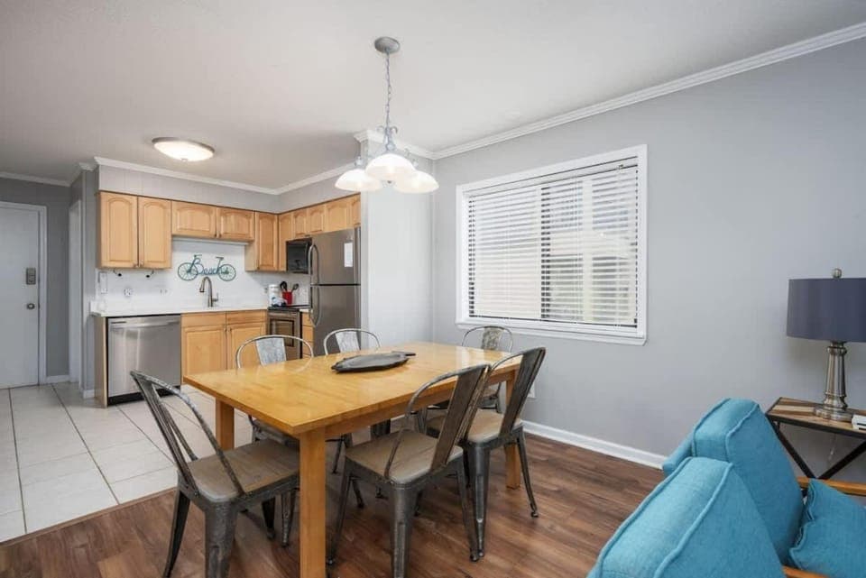 Tennis Villa B16 - PICKLEBALL & BEACH! House in Hilton Head Island