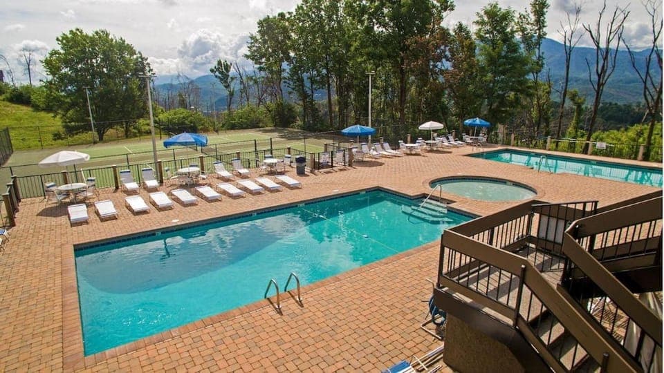 Terrace Garden Manor by American Patriot Getaways House in Gatlinburg