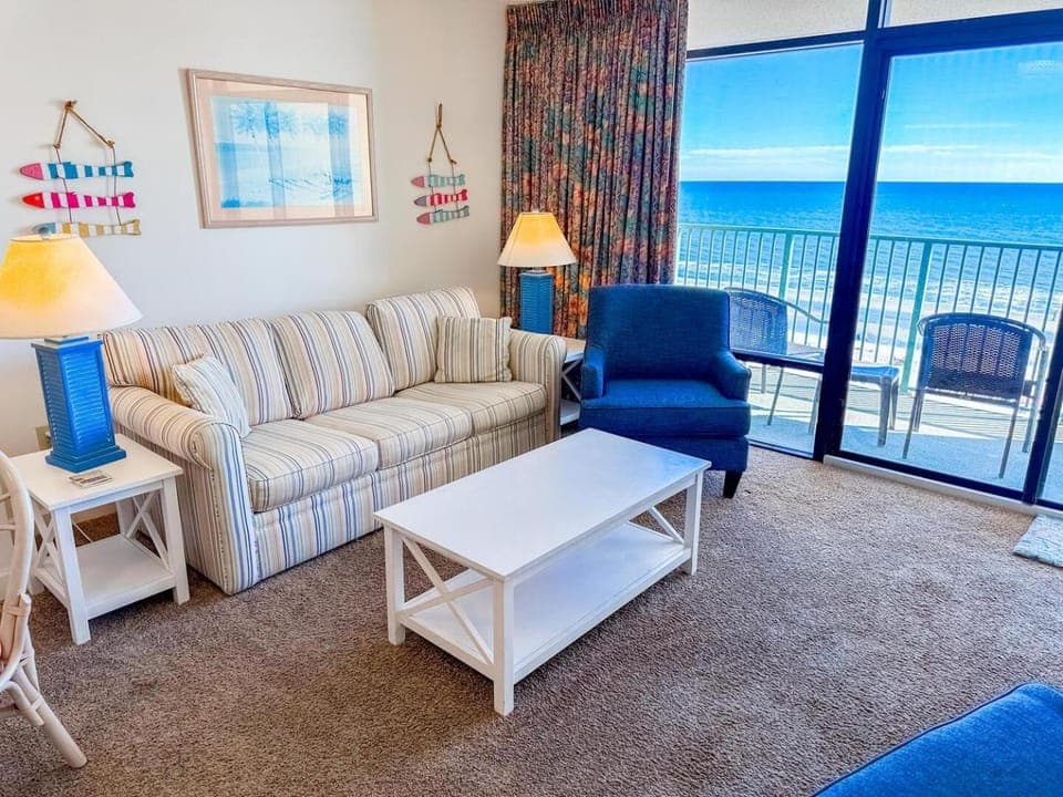 Natural landscape, Balcony/Terrace, Living room, Seating area, Sea view
