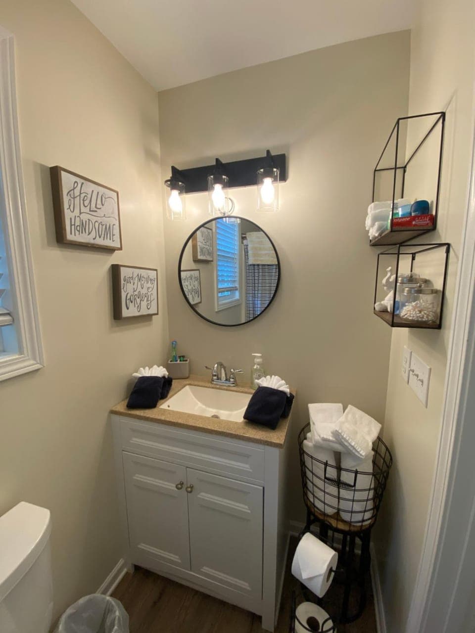 Bathroom, towels