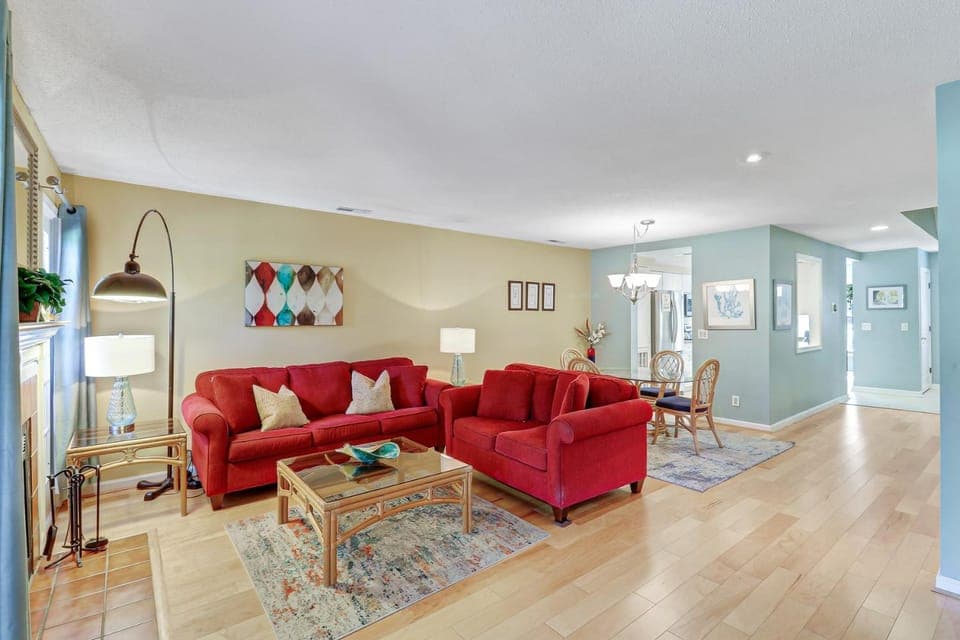 234 Evian Villa Steps to Pool Tennis Pickleball & Beach Villa in North Forest Beach