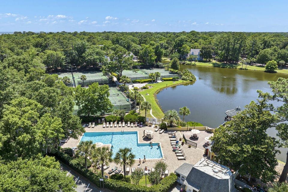 234 Evian Villa Steps to Pool Tennis Pickleball & Beach Villa in North Forest Beach
