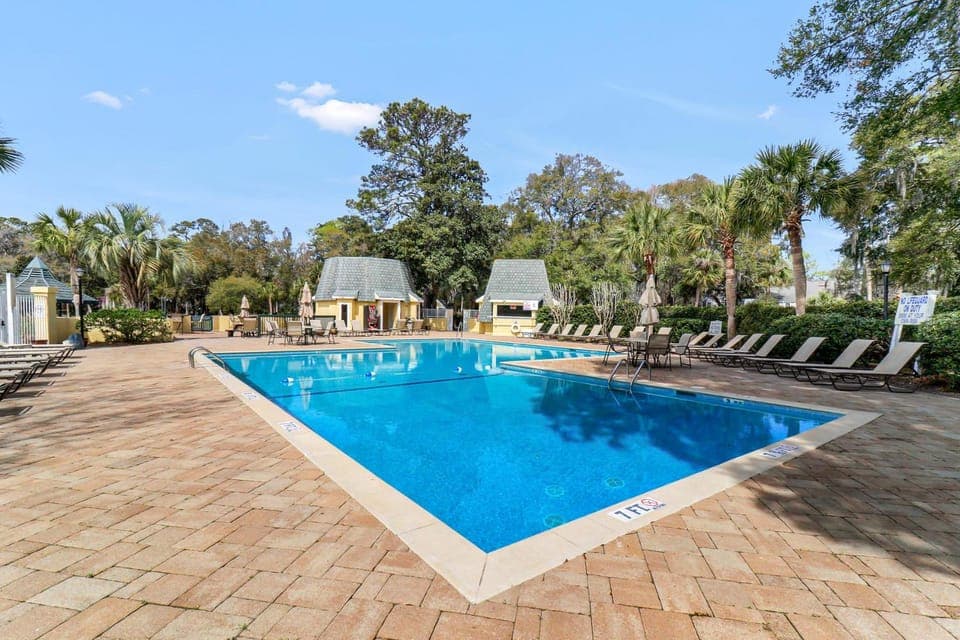 234 Evian Villa Steps to Pool Tennis Pickleball & Beach Villa in North Forest Beach
