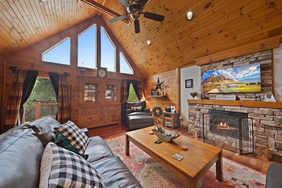 Little Heaven House in Sugar Mountain