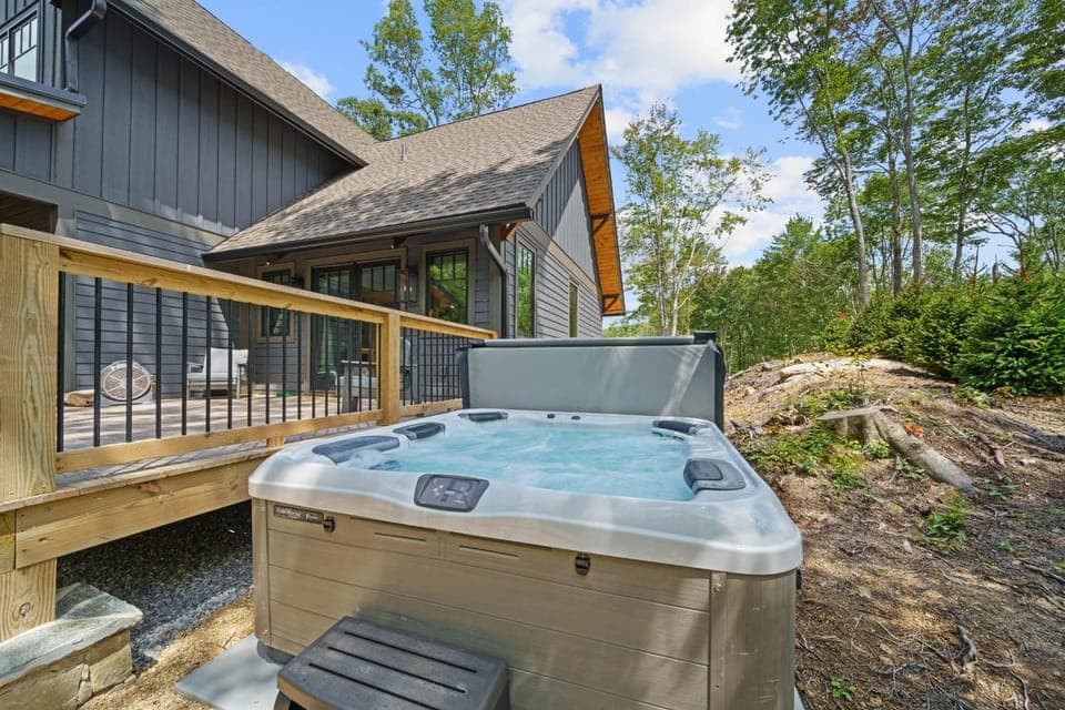 Sweet Bearadise at Eagles Nest House in Beech Mountain