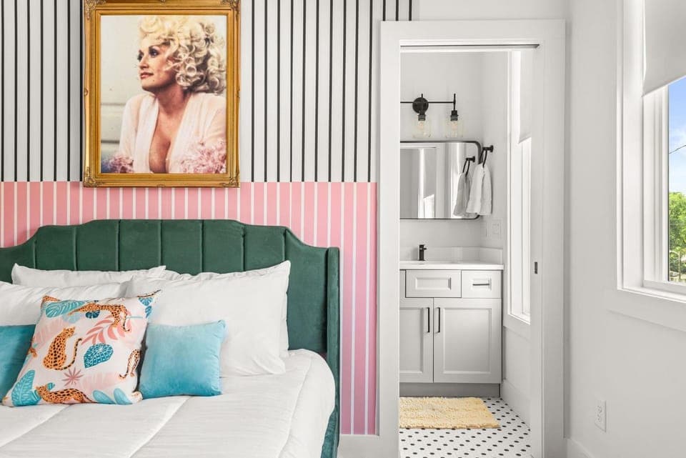 Bed, Bedroom