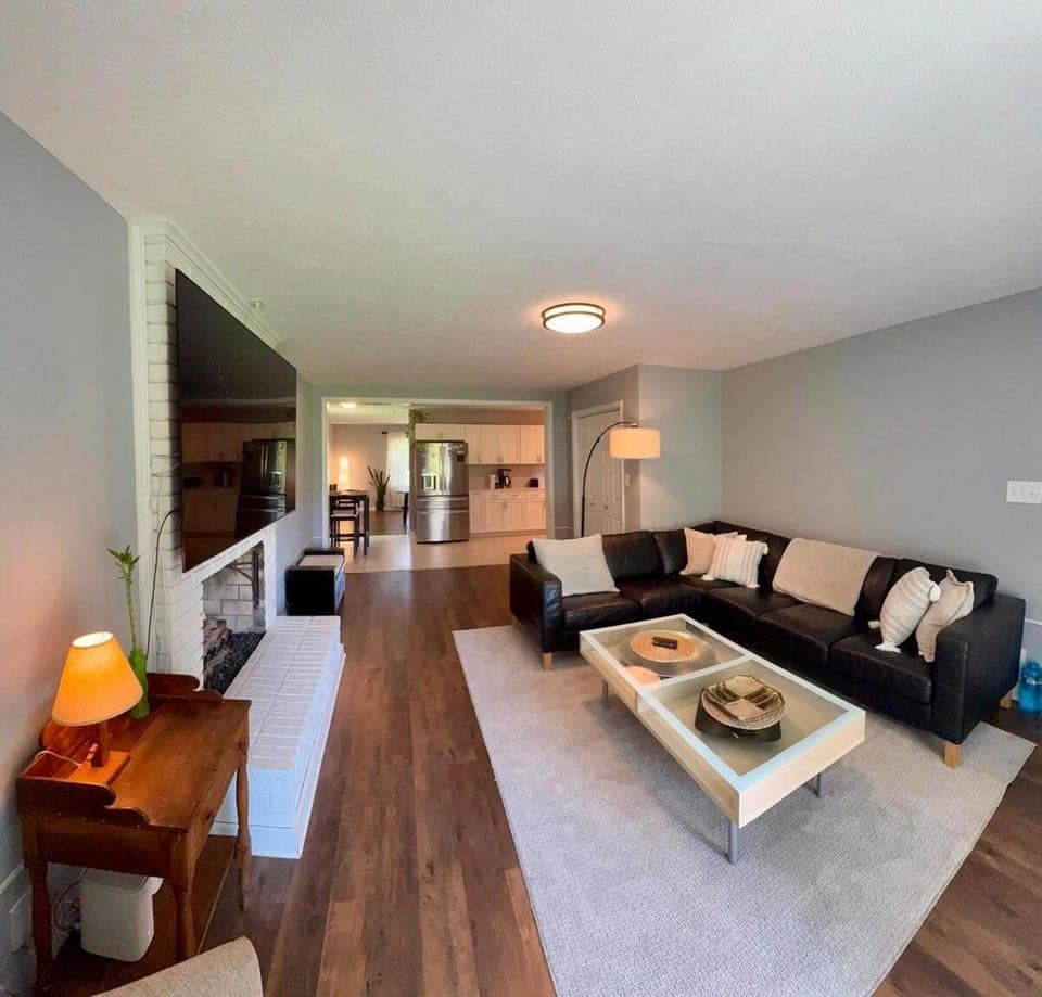 TV and multimedia, Living room, Seating area