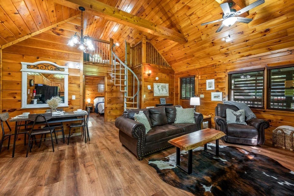 Living room, Dining area