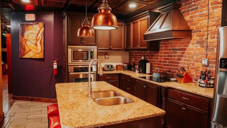 Printers Alley Downtown Mansion House in East Nashville