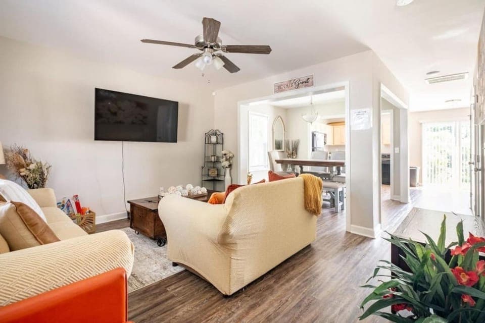 Modern 3Bedroom Duplex with Kitchen, WiFi and Free Parking Kannapolis House in Kannapolis