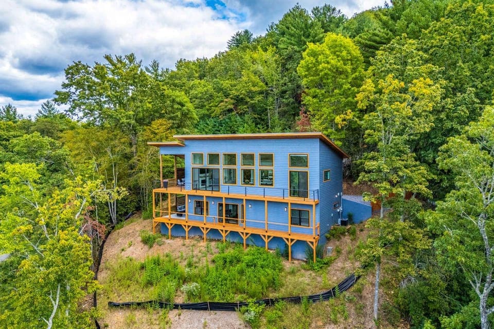 Mtn-View Decks & Fire Pit: Quiet Brasstown Escape House in Tennessee