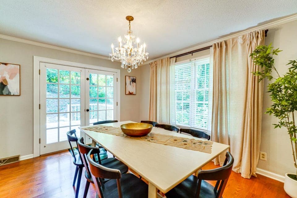 1 Mi to Dtwn: Quiet Retreat w/ Yard in Clinton House in Tennessee