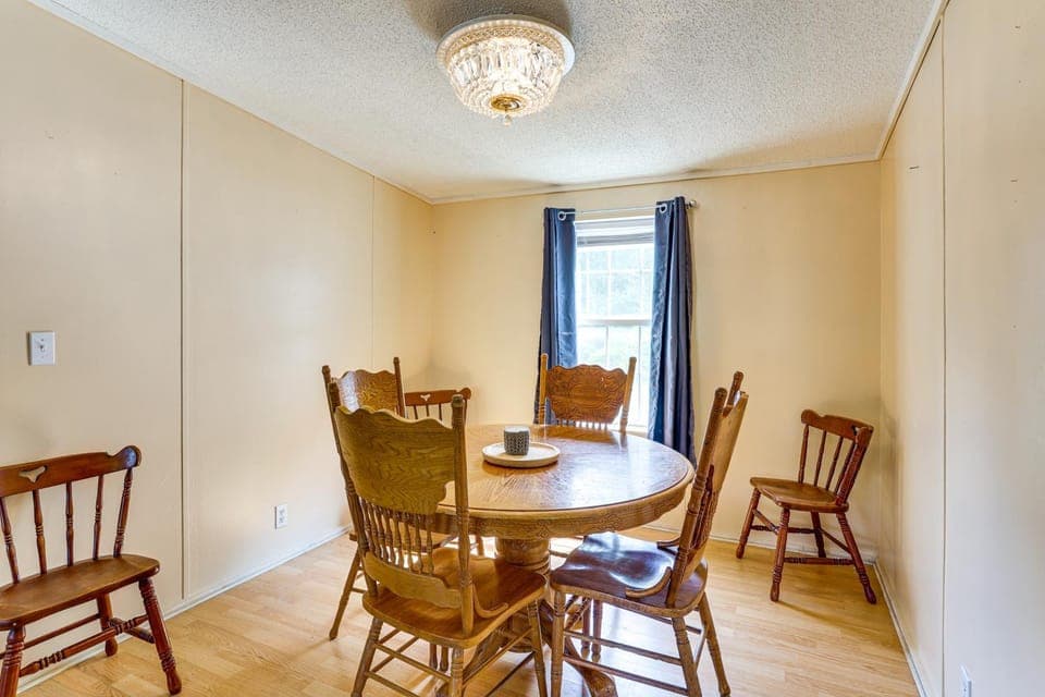 3 Mi to Dtwn: Pet-Friendly Farm Retreat in Paris! House in Tennessee