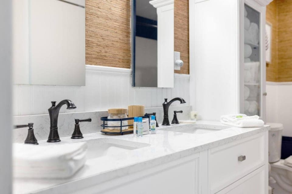 Bathroom, Bath