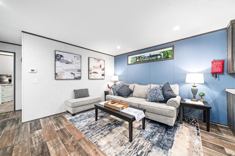 Communal lounge/ TV room, Living room, Seating area