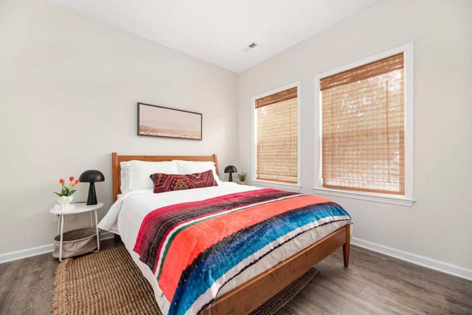 Charming 3BR Belmont Bungalow House in Belmont