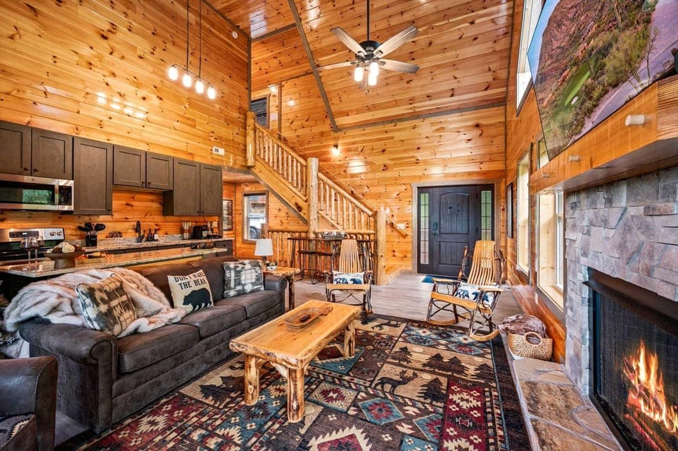 Kitchen or kitchenette, Living room, fireplace