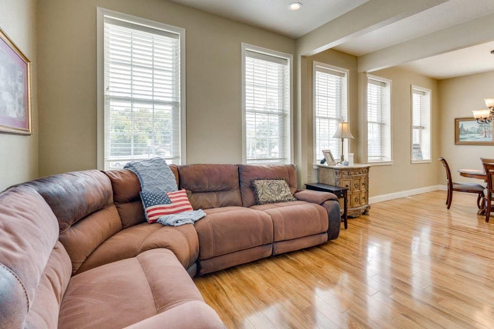 Explore Historic Dtwn! Walkable Loft in Murphy House in Murphy