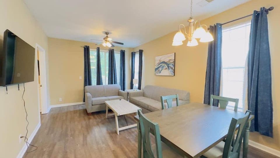 Bright 2BR Condo near Beach & Golf River Oaks Apartment in Carolina Forest