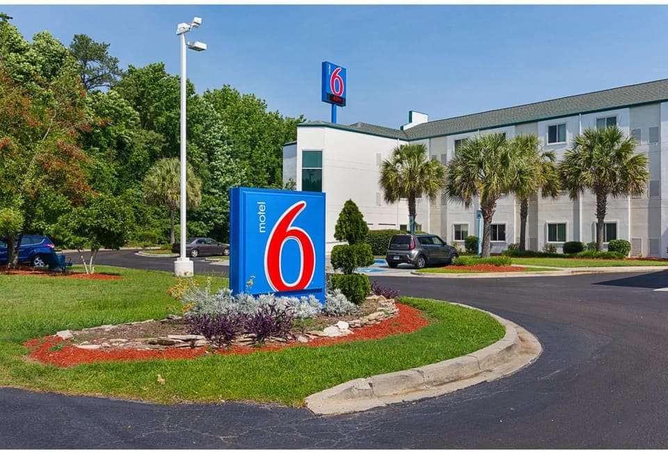 Property building, Logo/Certificate/Sign, Parking
