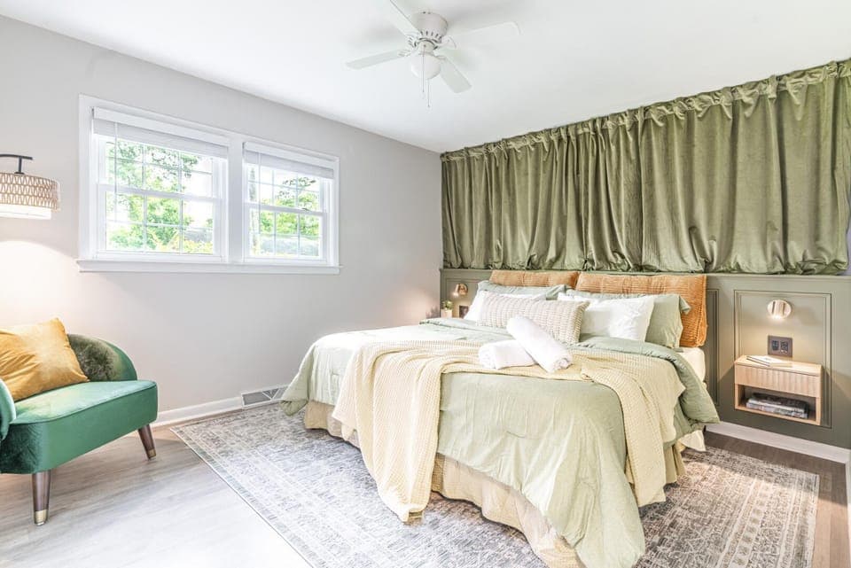 Bed, Bedroom