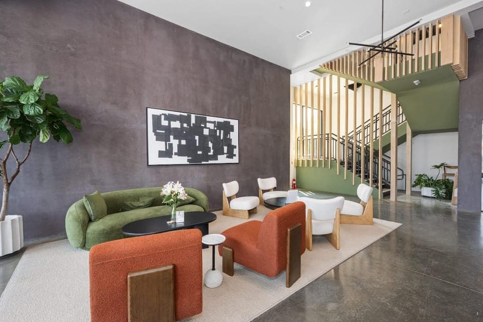East Nash Condo for 4 with Public Rooftop Near DT House in East Nashville
