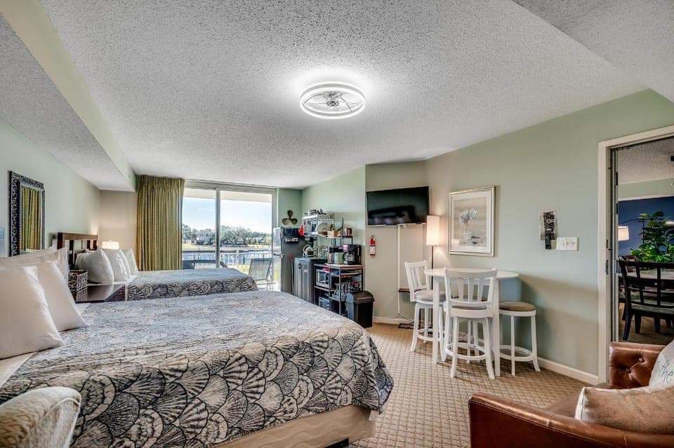 Yacht Club Villas 2-102B Apartment in North Myrtle Beach