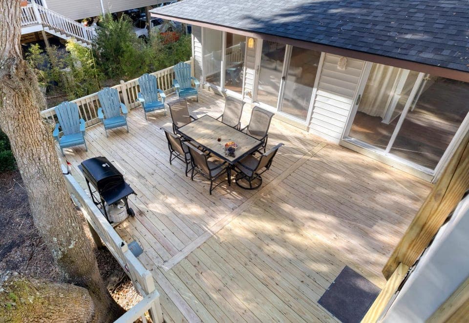 The Ugly Dolphin a Stylish Home for 12 House in Edisto Beach