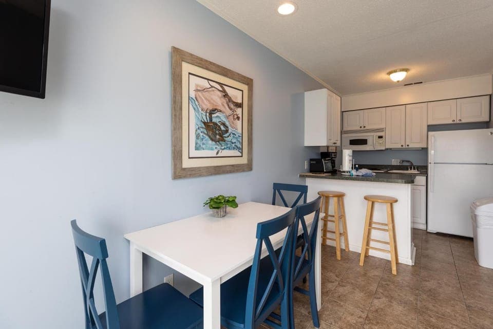 320 Breakers Villa in Coligny Beach