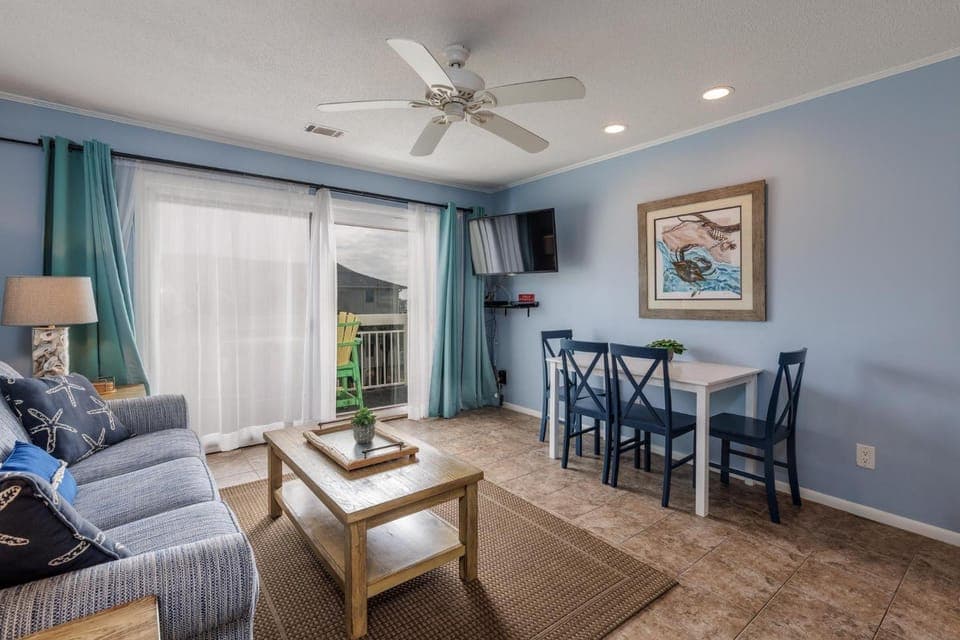 320 Breakers Villa in Coligny Beach
