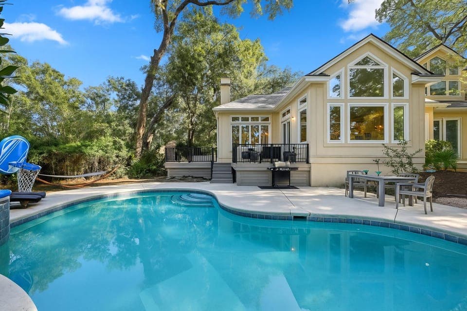 Spring, Day, Swimming pool