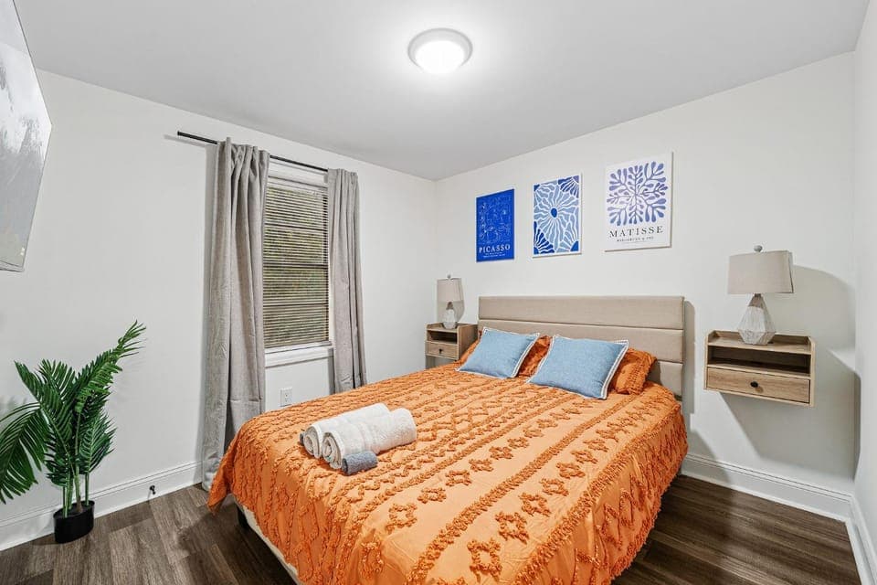 Bed, Bedroom